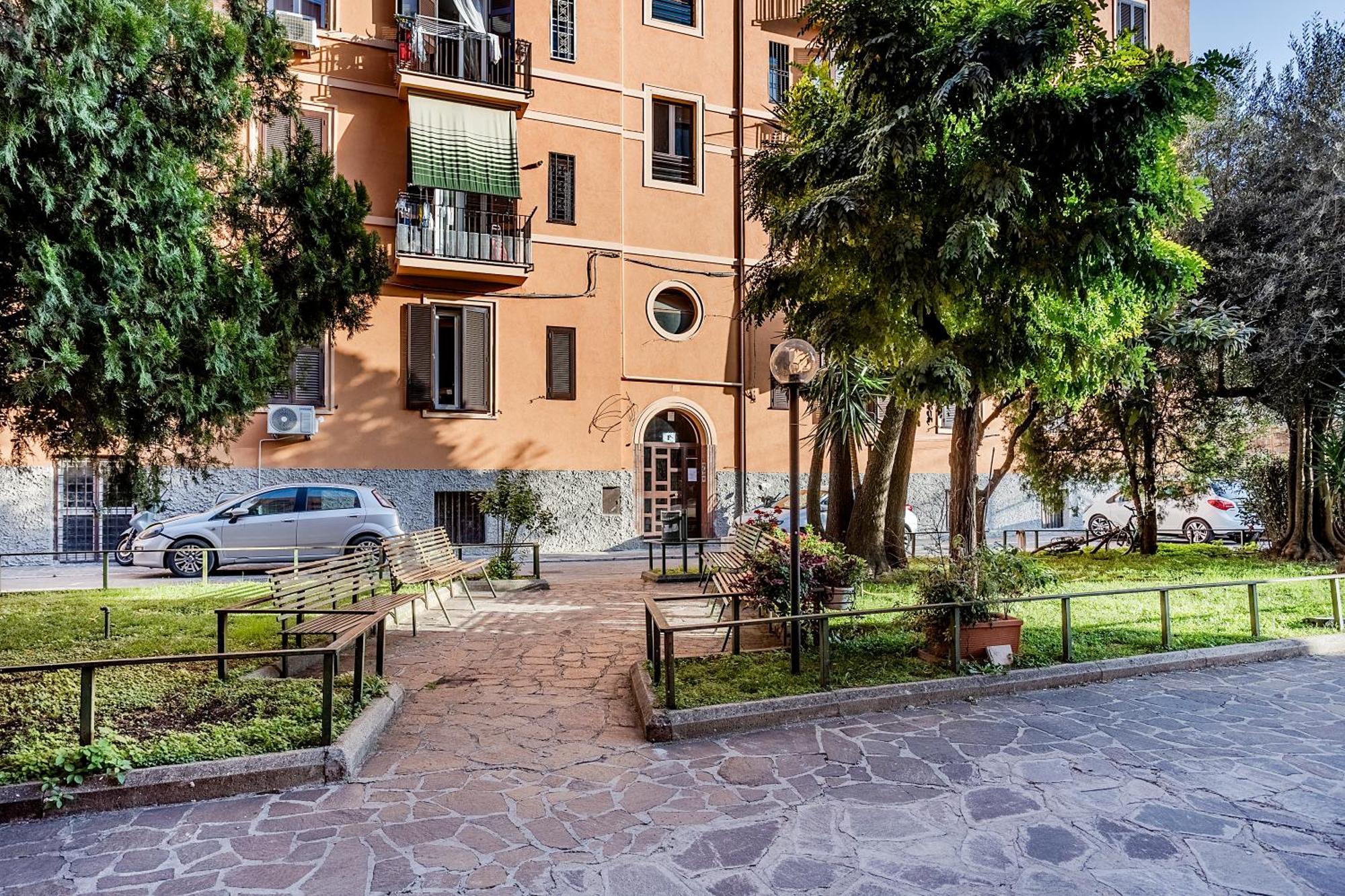 La Casa Viola Apartment *